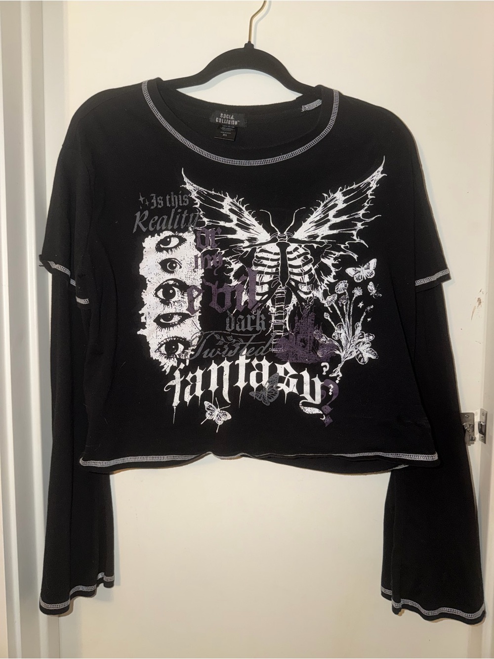 Black Graphic Long-Sleeve Crop Tee with Butterfly Motif
